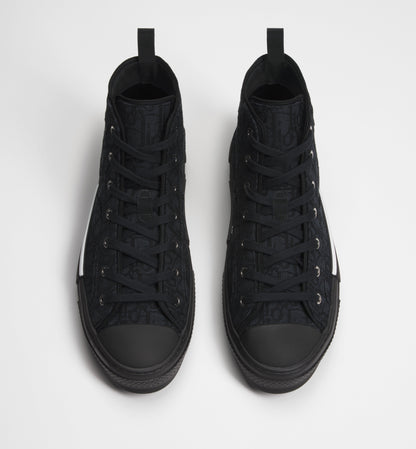 B23 League Sneaker